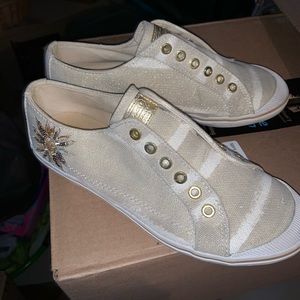 Women’s Coach shoes. Size 8.5